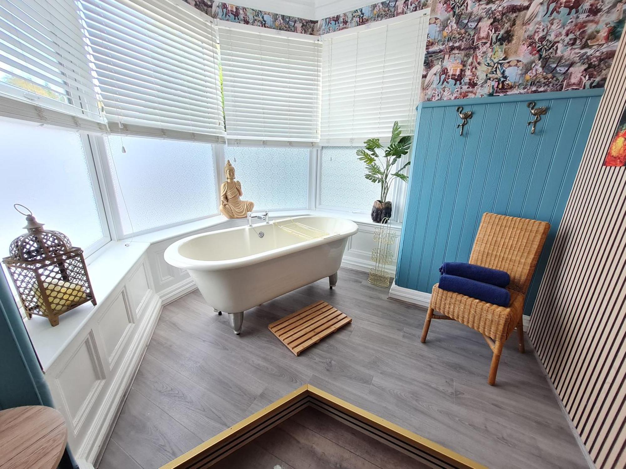 Lemur Lodge - Boutique Apartments - Short Stroll To The Beach بورنماوث المظهر الخارجي الصورة