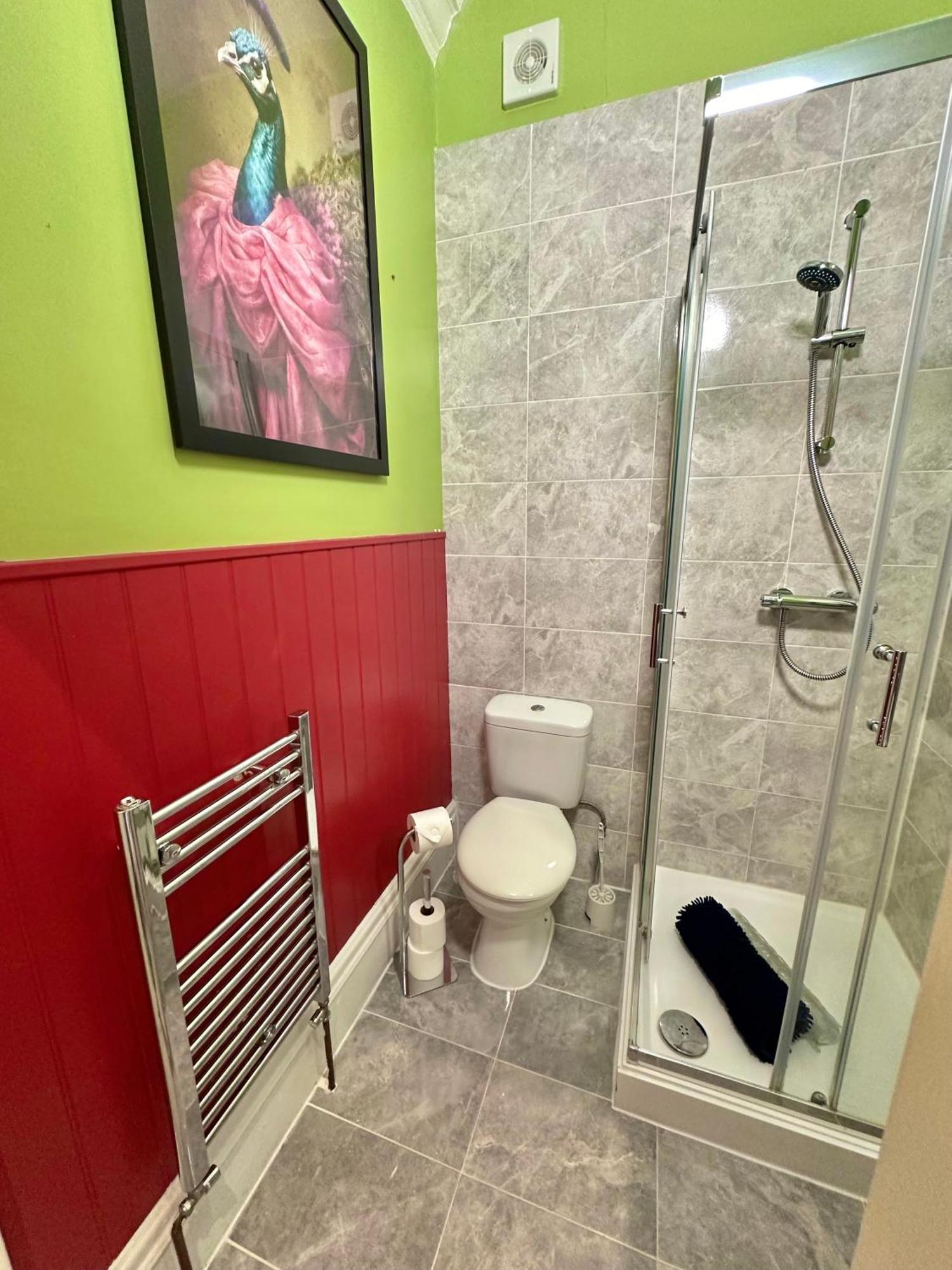 Lemur Lodge - Boutique Apartments - Short Stroll To The Beach بورنماوث المظهر الخارجي الصورة