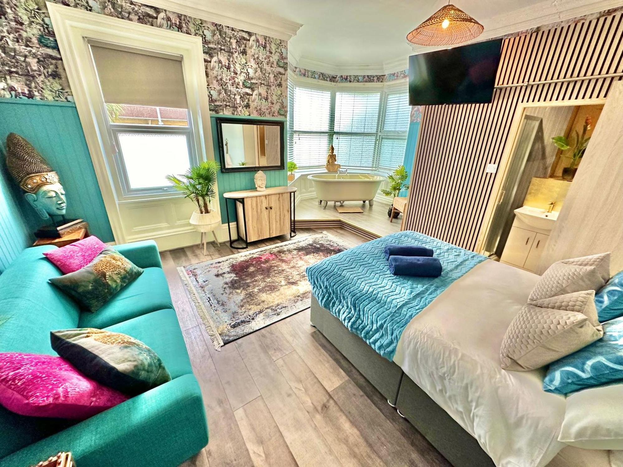 Lemur Lodge - Boutique Apartments - Short Stroll To The Beach بورنماوث المظهر الخارجي الصورة